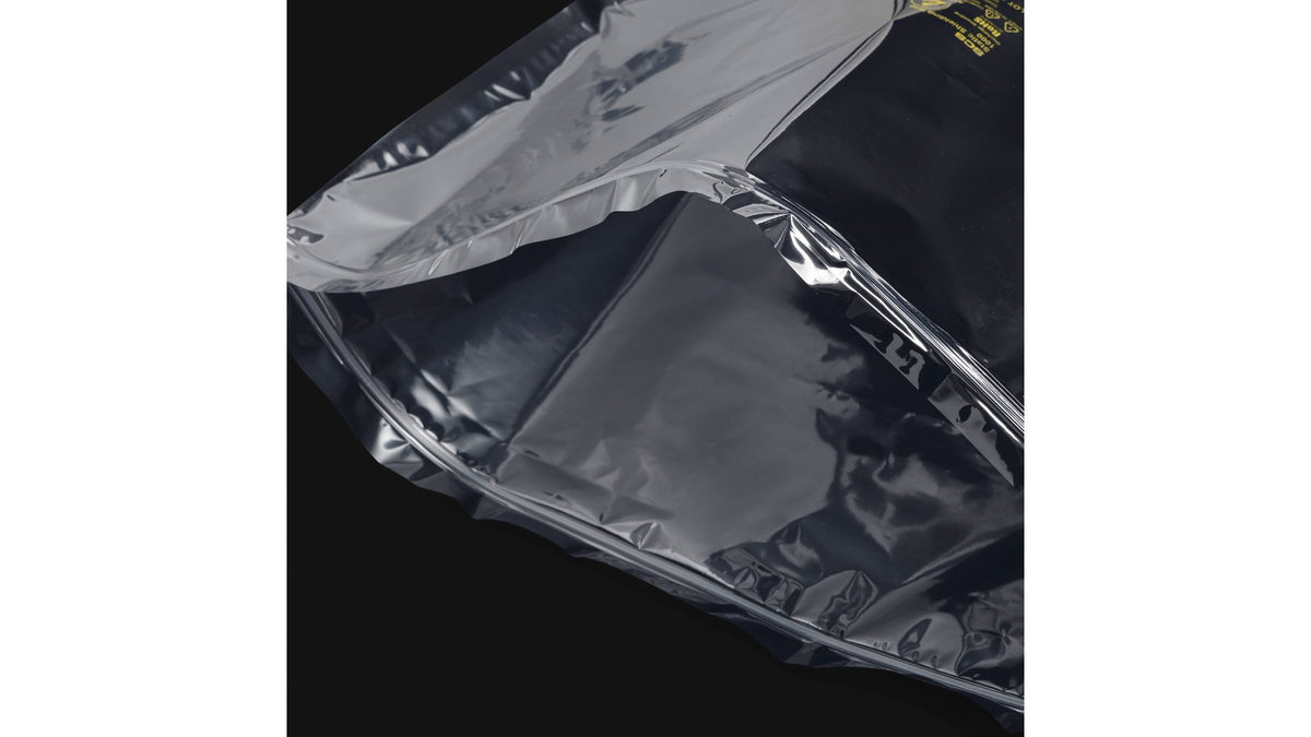 Bolsa antiestática sobre fondo negro
