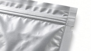 Detalle macro de zipper en bolsa Mylar de aluminio Armovac